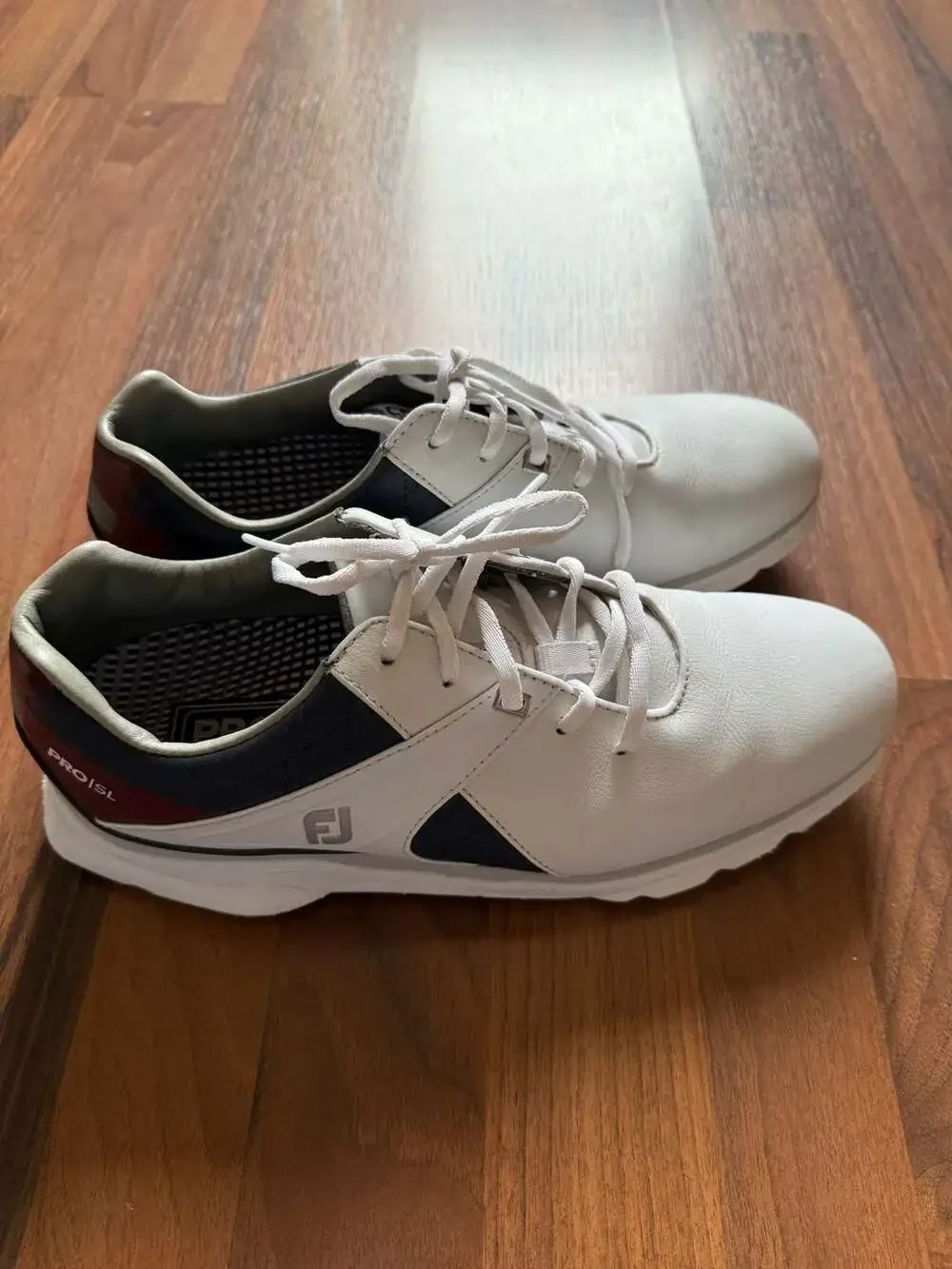 FootJoy Pro SL Spikeless Golf Shoes Men's Size 8.5 M White/Navy/Red 53848